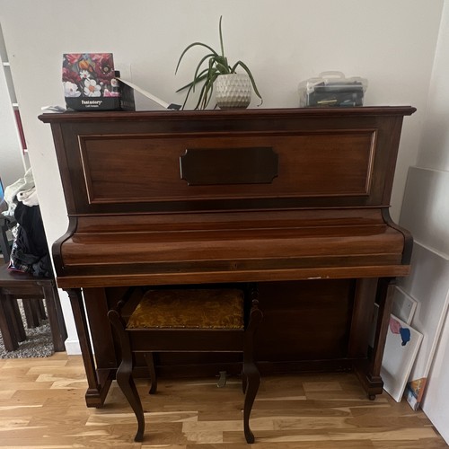 Upright piano mahogany finish - mahogany,