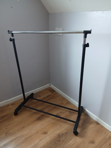 Adjustable mobile clothes - mobile,
