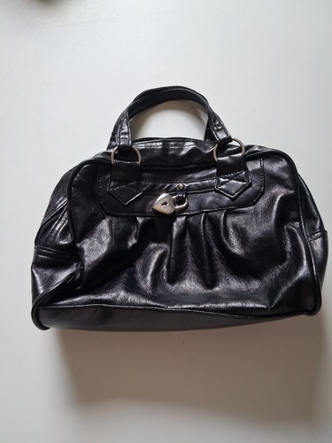 Black lovely handbag - black,