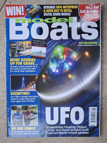 Model boats magazine august - model,