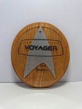 Star Trek Voyager CAST & CREW