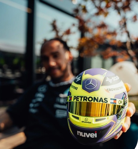 Lewis hamilton 2024 mini - 2024,