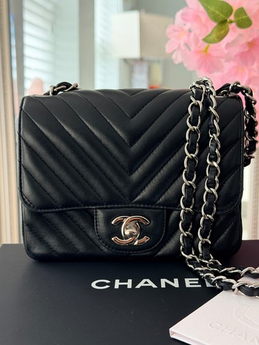 Chanel mini chevron - chanel, black