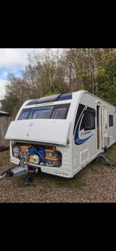 Caravan fixed twin - caravan, beds