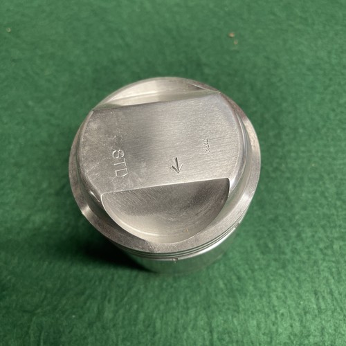 Triumph 650 pattern piston - piston, one