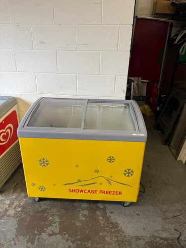 Chest freezer with - freezer, sliding