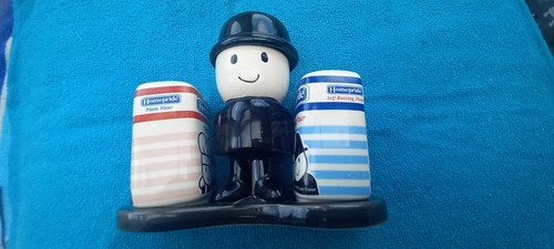 Homepride salt and pepper - homepride, pots