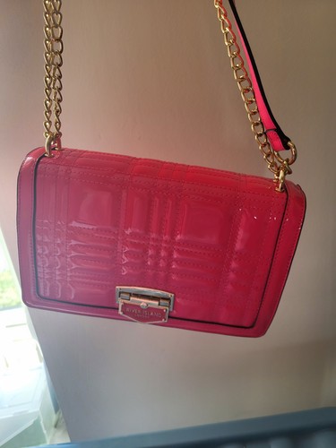 Pink river island - river, bag