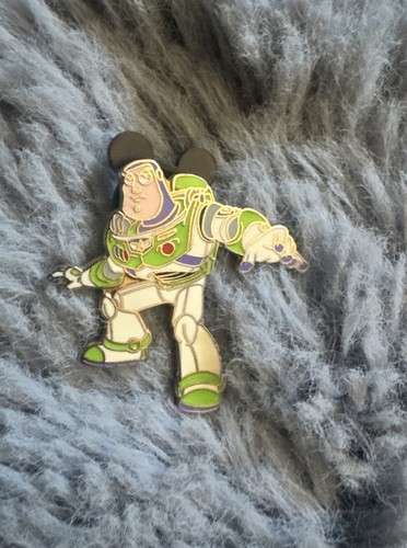 Disney 2008 pin - 2008, buzz