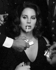LANA DEL REY SMOKING LIGHTERS