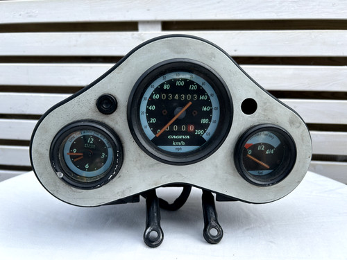 Speedo clocks may fit - clocks,