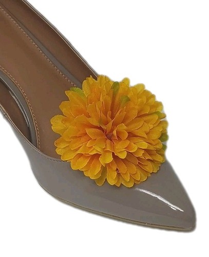 Mustard color clip for shoes - clip,