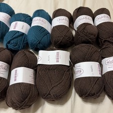 Lot 11  Knit Picks Wool of The