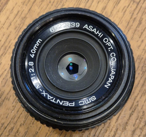 Pentax 40mm pancake - 40mm, f2.8