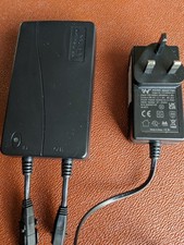 H RECHAREABLE LI-ION BATTERY PACK YH-U2600B 24-30 V DC + HOLDER GOOD CONDITION