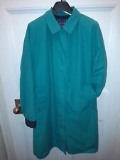 Cocoon Ladies Raincoat with detachable lining included