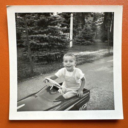 Vintage photo push car pedal - photo,