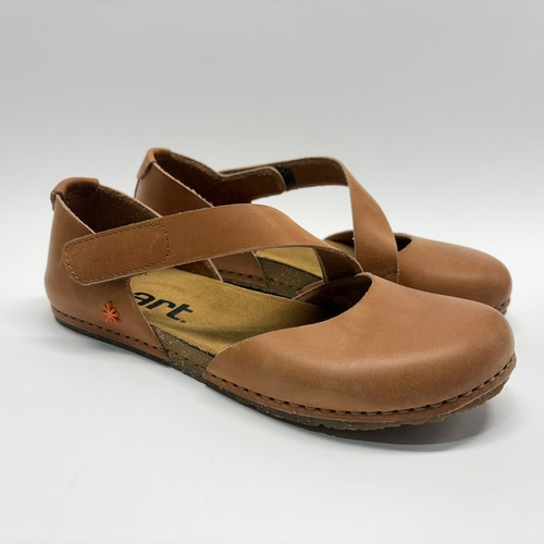 The art company - cognac, leather