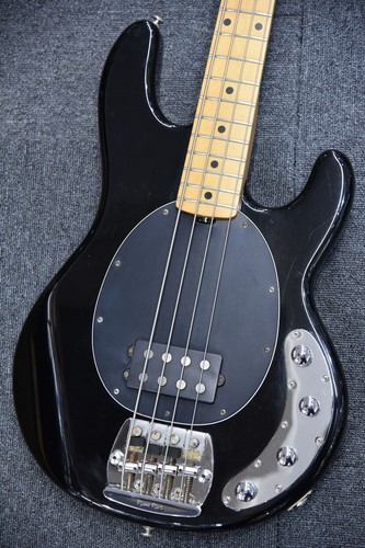 Music man stingray black - music,