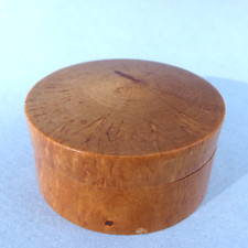 Vintage dolls house turned wood miniatures.