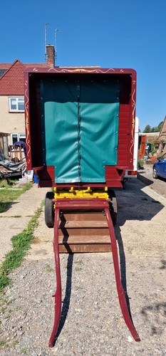 Horse drawn square - top, caravan