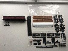 Kit Built Gresley Parcel Van & Unbuilt Kit Gresley Parcel Van OO Gauge