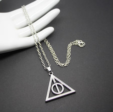 FILM PROP Rotating Deathly Hallows Pendant Silver Tone NECKLACE Jewellery