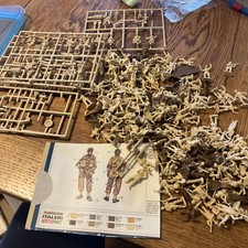 Italeri 6034 British Paratroopers Red Devils Figures 1/72 x 150/200 