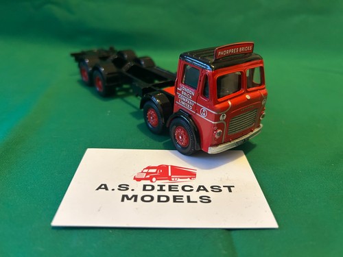 Corgi modern truck heavy - modern,