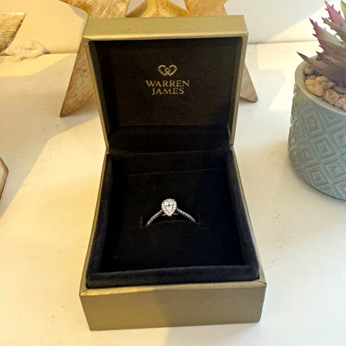 Warren james 9ct - white, gold