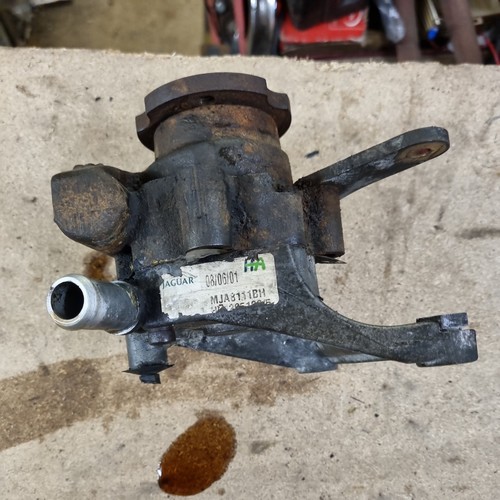 Power steering pump jaguar - pump, xk8