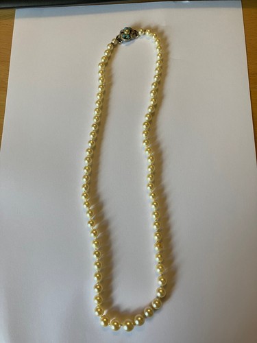 Vintage single graduated row