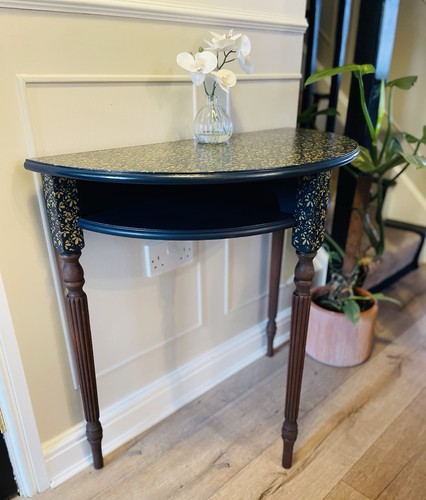 Navy and gold vintage table - navy,