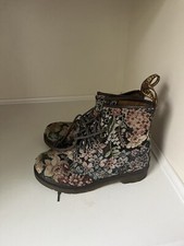 RARE Dr. Martens 1460 Castel