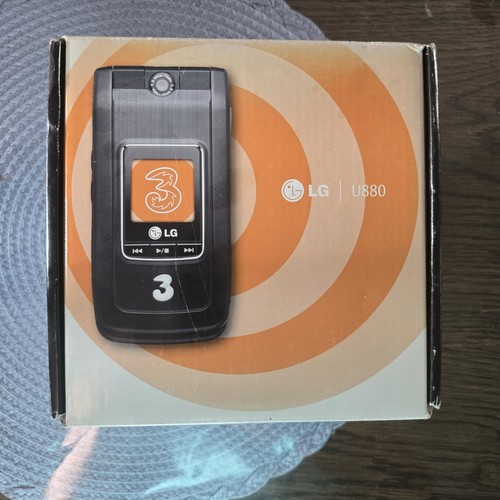 U880 flip mobile phone - 3,