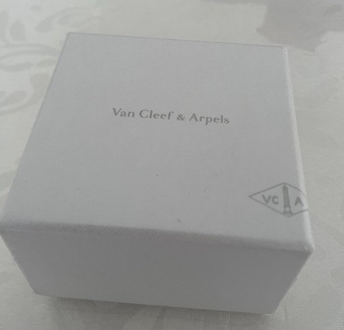 Authentic van cleef arpels - van,