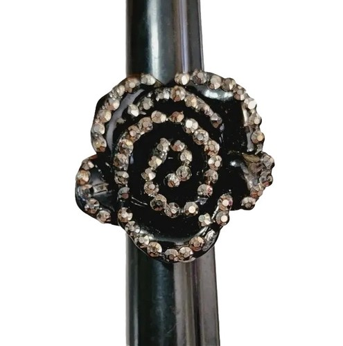 Black silver rose - &,