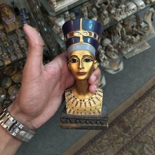 Handmade Statue of Queen