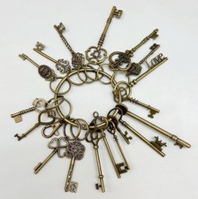 Set of 18 Large Skeleton Keys
