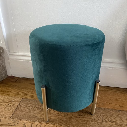 Green velvet kick stool - green,