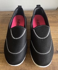 Active Walkers Ladies Lightweight Cushioned Slip On Shoes In Black/White Size 6