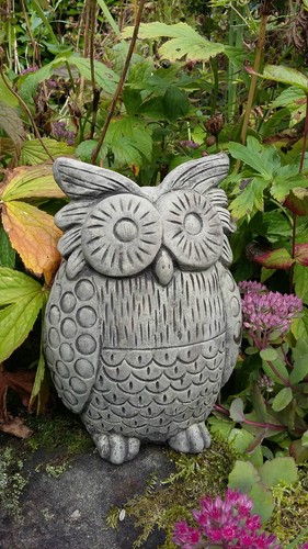 Stone garden cute owl - 🇬🇧,