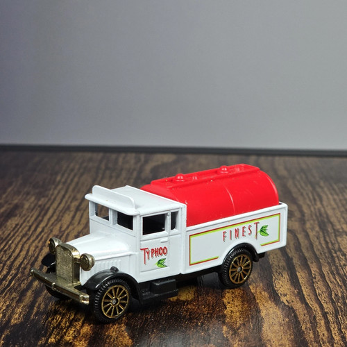 Corgi morris truck - corgi,