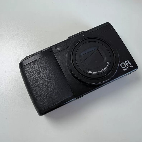 Ricoh digital iii - 3,