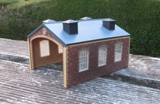 Hornby R504  Brick Engine Shed