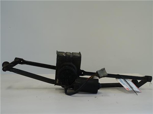 Front windscreen wiper - windscreen,