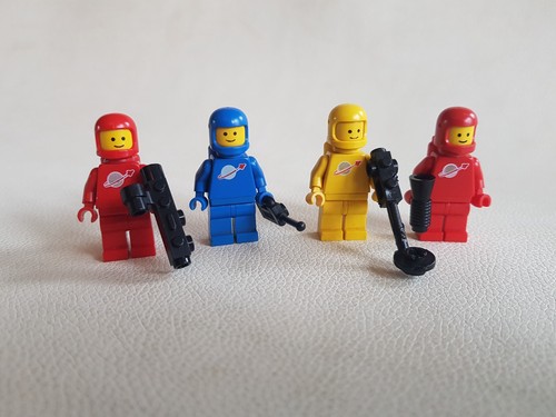 Lego space minifigures lot - space,