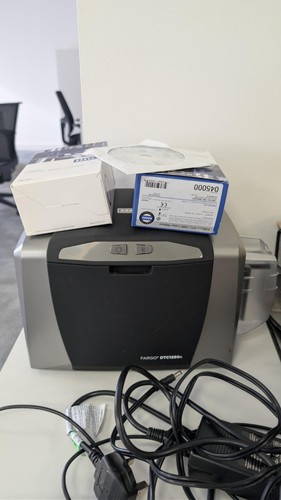 Fargo dtc1250e card printer - fargo,