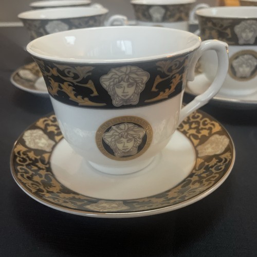 Tea cups with saucers - with, da