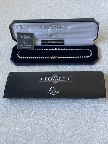 Royale lotus graduated hand - lotus,